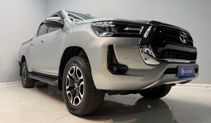 
								TOYOTA HILUX SRV 4X4 AT CON 47.000KM lleno									