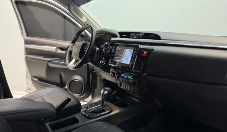 
								TOYOTA HILUX SRV 4X4 AT CON 47.000KM lleno									