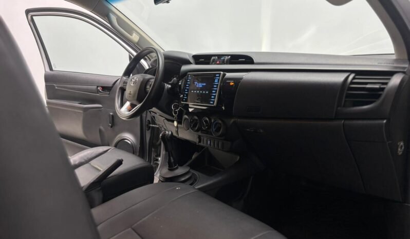 
								TOYOTA HILUX 4X2 C/S DX 2.4 TDI 6 M/T 2016 CON 76.000KM lleno									