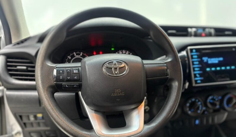 
								TOYOTA HILUX 4X2 C/S DX 2.4 TDI 6 M/T 2016 CON 76.000KM lleno									