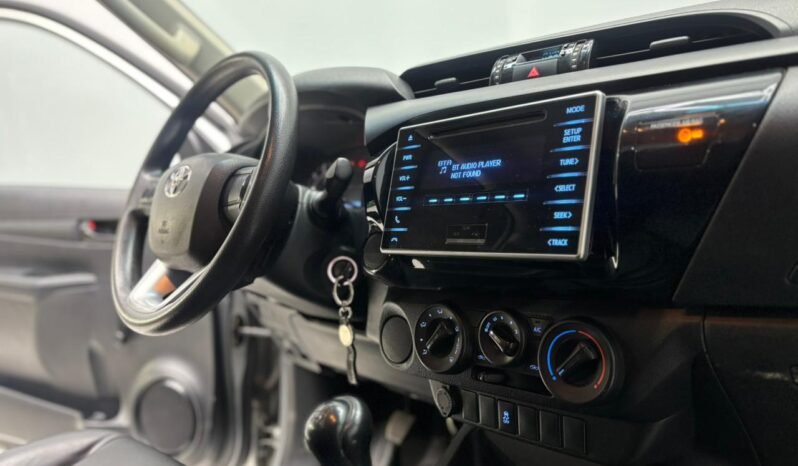 
								TOYOTA HILUX 4X2 C/S DX 2.4 TDI 6 M/T 2016 CON 76.000KM lleno									