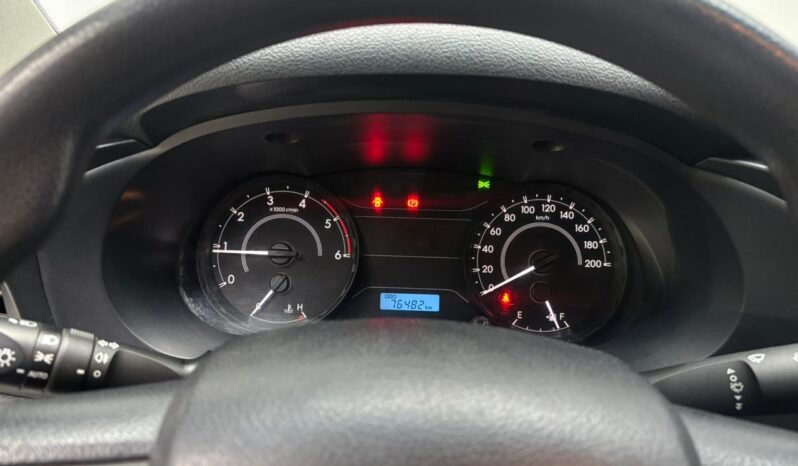 
								TOYOTA HILUX 4X2 C/S DX 2.4 TDI 6 M/T 2016 CON 76.000KM lleno									