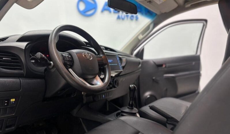 
								TOYOTA HILUX 4X2 C/S DX 2.4 TDI 6 M/T 2016 CON 76.000KM lleno									