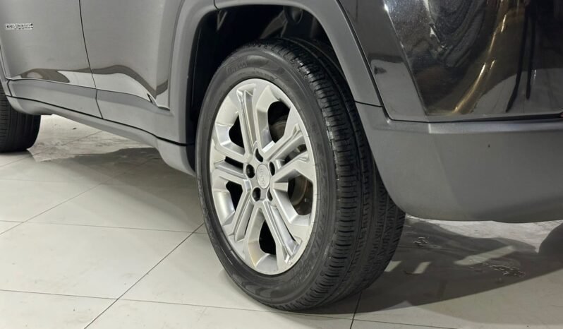
								JEEP COMPASS LONGITUDE AT6 2021 27000KM lleno									