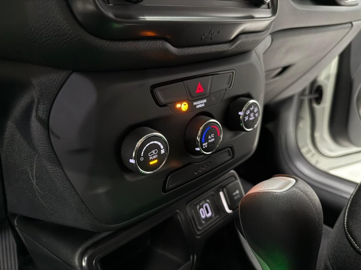 JEEP RENEGADE SPORT T270