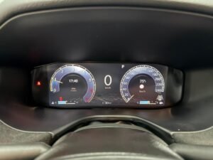 COMMANDER 1.3 TURBO LIMITED 4X2 AT6