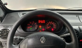 
									RENAULT KANGOO 1.6 5 ASIENTOS CONFORT 2017 CON 104.000KM lleno								