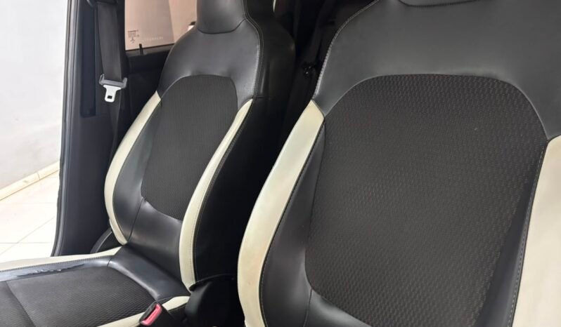 
								RENAULT KWID 1.0 ICONIC 2018 CON 75.000KM lleno									