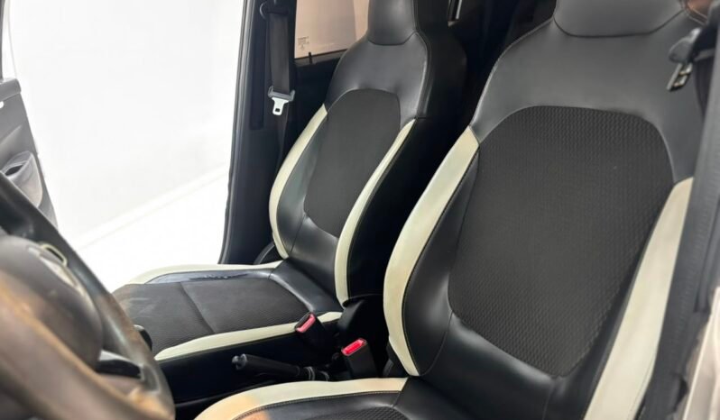 
								RENAULT KWID 1.0 ICONIC 2018 CON 75.000KM lleno									