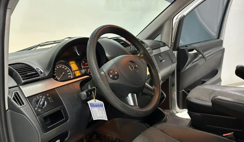
								MERCEDES BENZ VIANO CDI AT 2011 165000KM lleno									