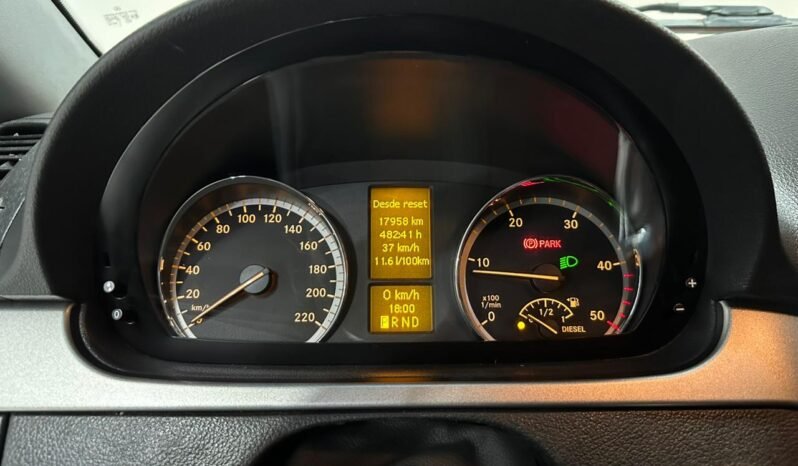 
								MERCEDES BENZ VIANO CDI AT 2011 165000KM lleno									