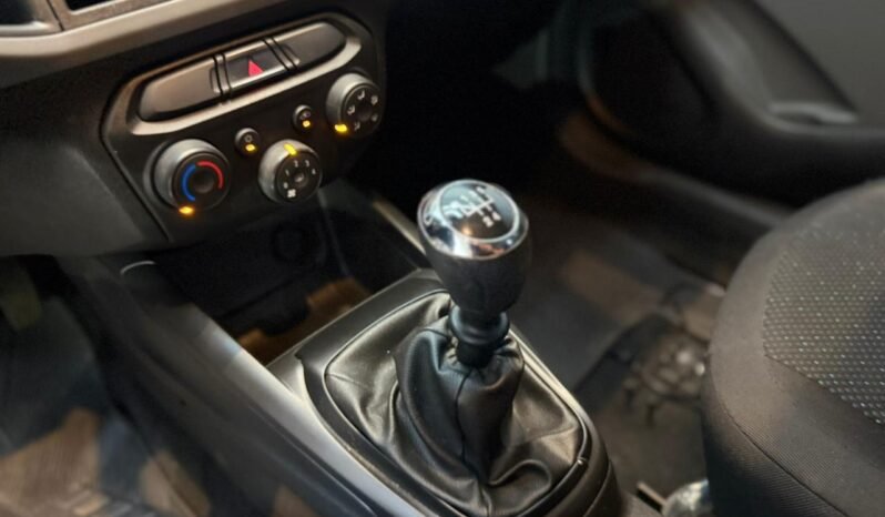 
								CHEVROLET ONIX LS JOY CON 73.000KM lleno									