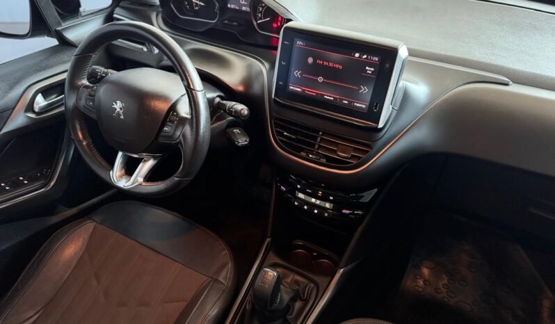 
								PEUGEOT 2008 FELINE 2018 CON 151.000KM lleno									