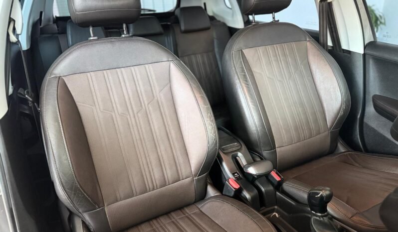
								PEUGEOT 2008 FELINE 2018 CON 151.000KM lleno									