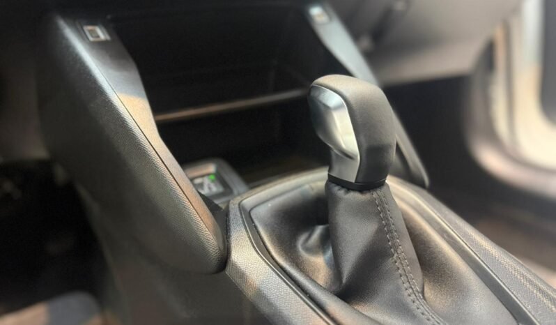 
								208 1.2T GT TIPTRONIC CON 25.000KM lleno									