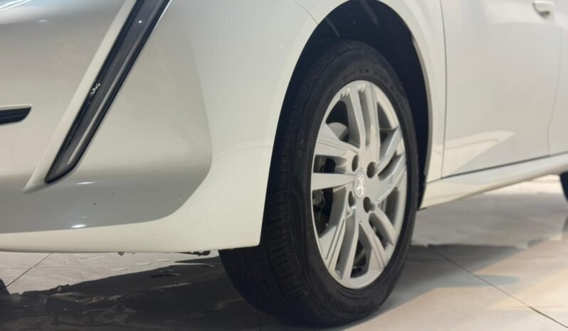 
								208 1.2T GT TIPTRONIC CON 25.000KM lleno									