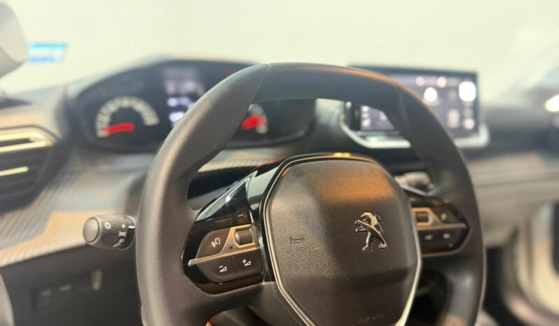 
								208 1.2T GT TIPTRONIC CON 25.000KM lleno									