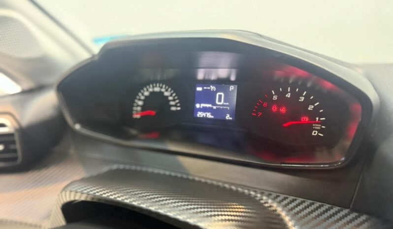 
								208 1.2T GT TIPTRONIC CON 25.000KM lleno									