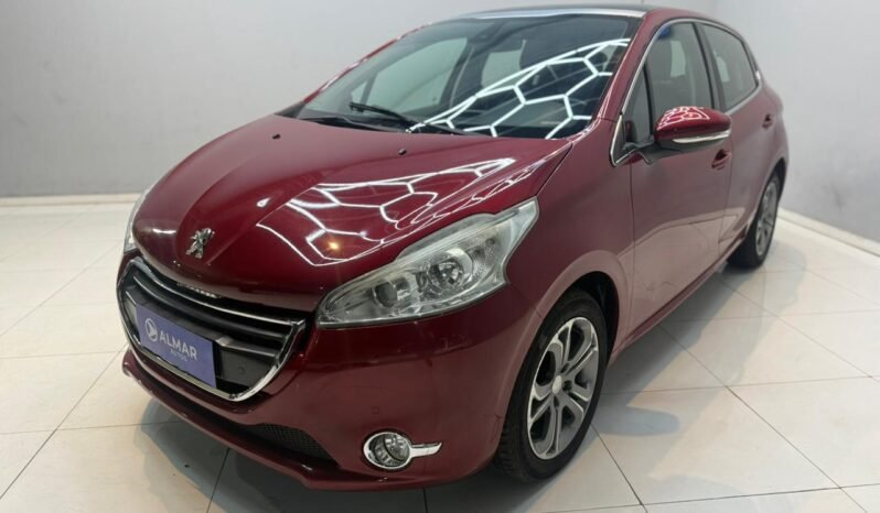 
								PEUGEOT 208 1.6 VTI FELINE CON 65.000KM lleno									