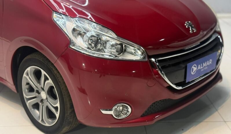 
								PEUGEOT 208 1.6 VTI FELINE CON 65.000KM lleno									