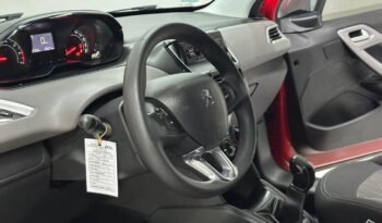 
									PEUGEOT 208 ACTIVE 2017 93000KM lleno								