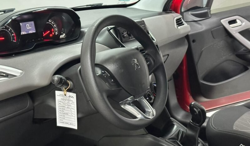 
								PEUGEOT 208 ACTIVE 2017 93000KM lleno									