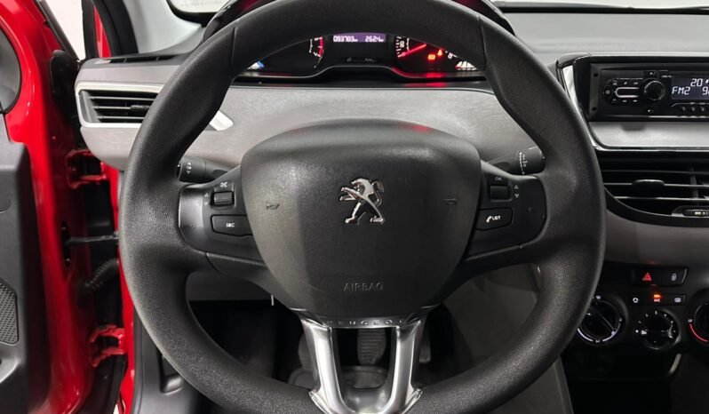 
								PEUGEOT 208 ACTIVE 2017 93000KM lleno									