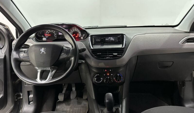 
								PEUGEOT 208 ACTIVE 2017 CON 57.000KM lleno									