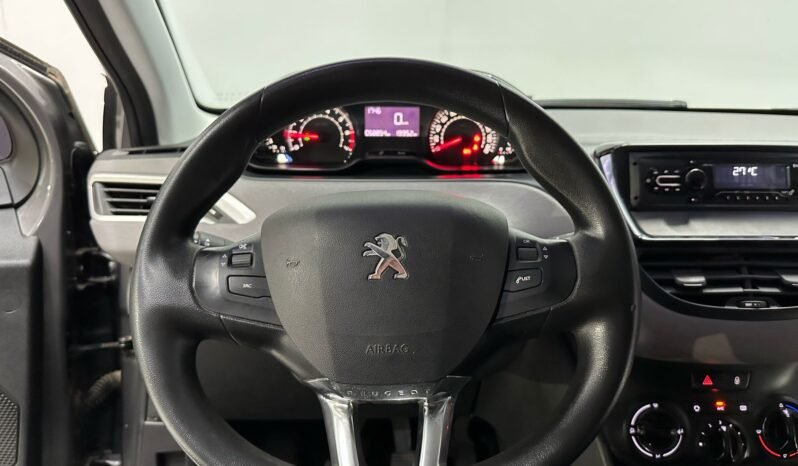 
								PEUGEOT 208 ACTIVE 2017 CON 57.000KM lleno									