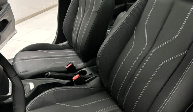 
								PEUGEOT 208 FELINE 2023 CON 17000KM lleno									