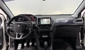 
									PEUGEOT 208 FELINE 5P 2014 75000KM lleno								