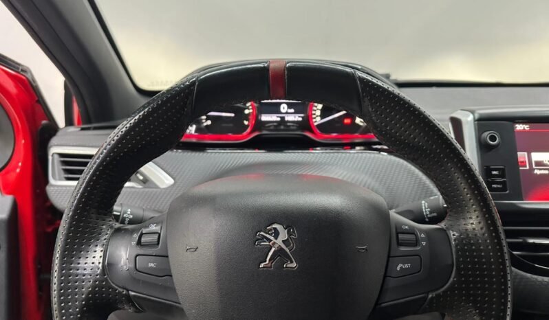 
								PEUGEOT 208 GT 2017 CON 66000KM lleno									