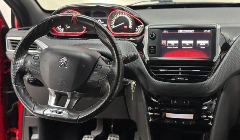 
								PEUGEOT 208 GT 2017 CON 66000KM lleno									