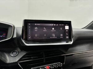 PEUGEOT 208 GT T200 2025 0KM (1)