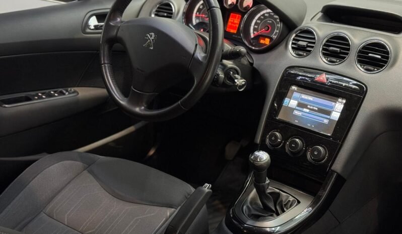 
								PEUGEOT 408 2.0 ALLURE NAV MT 2017 CON 92.000KM lleno									