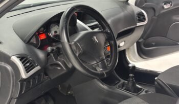 
									PEUGEOT 207 1.4 ALLURE 2013 CON 135.000KM lleno								