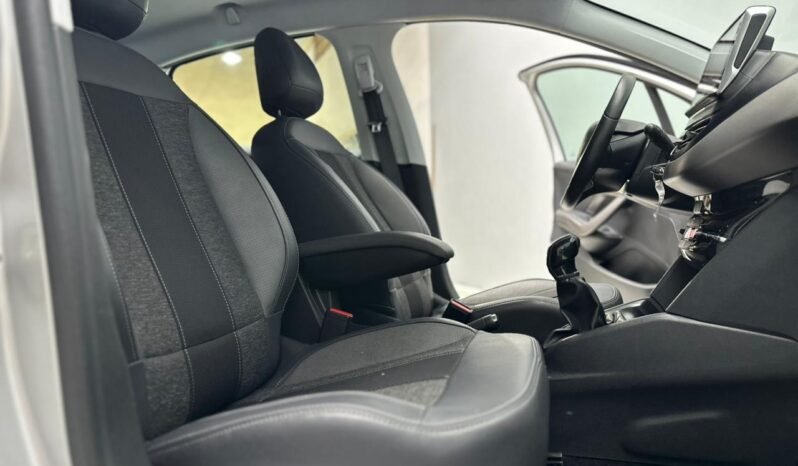 
								208 1.6 5P FELINE CON 42.000KM lleno									