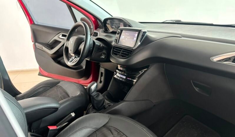 
								PEUGEOT 208 FELINE 1.6 N PACK CUIR 2015 CON 130.000KM lleno									