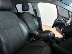 Peugeot 208 FELINE