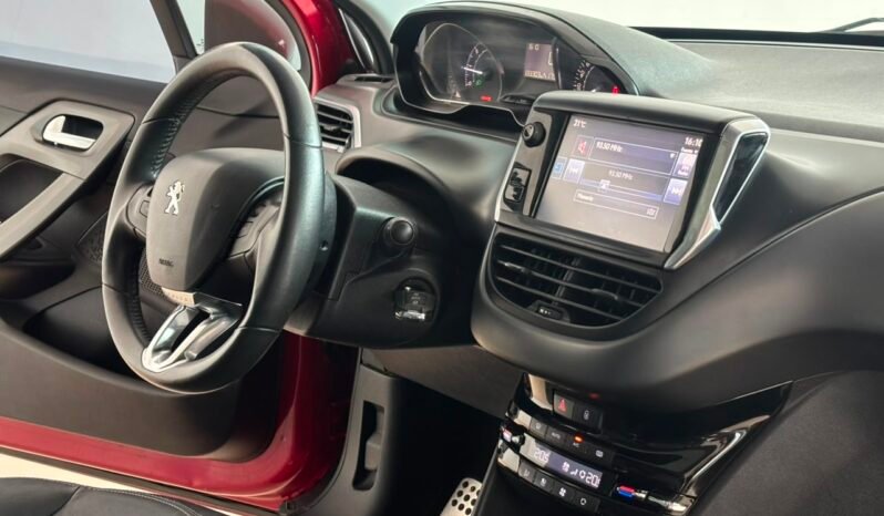 
								PEUGEOT 208 FELINE 1.6 N PACK CUIR 2015 CON 130.000KM lleno									