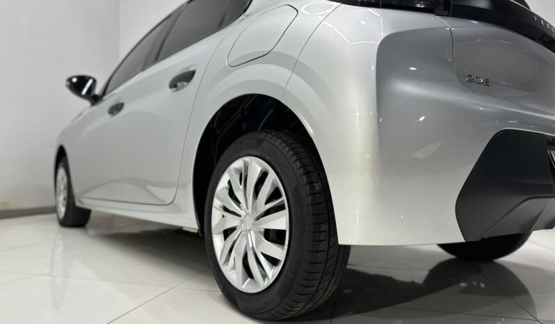 
								PEUGEOT 208 1.2 LIKE 2022 CON 26.000KM lleno									