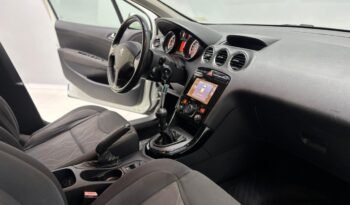 
									PEUGEOT 308 1.6 ALLURE NAV 2015 CON 111.000KM lleno								