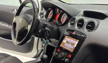 
									PEUGEOT 308 1.6 ALLURE NAV 2015 CON 111.000KM lleno								