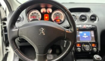 
									PEUGEOT 308 1.6 ALLURE NAV 2015 CON 111.000KM lleno								