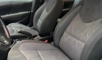 
									PEUGEOT 308 1.6 ALLURE NAV 2015 CON 111.000KM lleno								