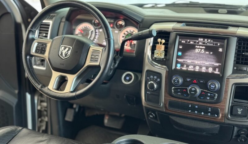 
								RAM 1500 LARAMIE 4X4 DC 5.7 2018 CON 202.000KM full									
