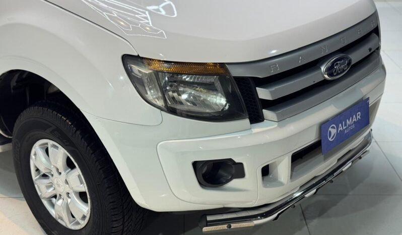 
								FORD RANGER 3.2 DC 4X4 XLS 2015 CON 164.000KM lleno									
