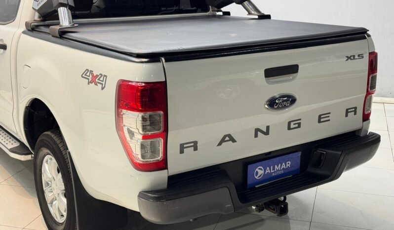 
								FORD RANGER 3.2 DC 4X4 XLS 2015 CON 164.000KM lleno									