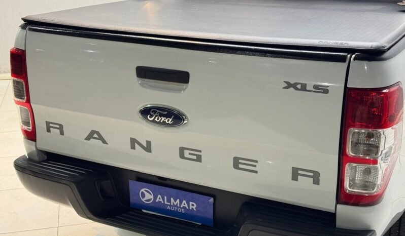 
								FORD RANGER 3.2 DC 4X4 XLS 2015 CON 164.000KM lleno									