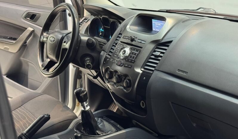 
								FORD RANGER 3.2 DC 4X4 XLS 2015 CON 164.000KM lleno									